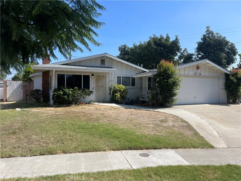 1009 S Driftwood Drive, Santa Ana, CA 92704