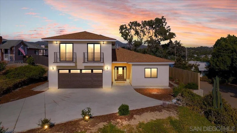 1047 Anza Ave 1,2, Vista, CA 92084