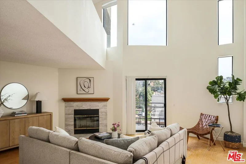 1856 N Alvarado Street, Los Angeles, CA 90026