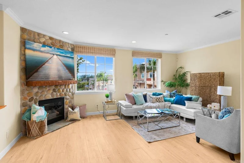 2744 Carlsbad Boulevard 205, Carlsbad, CA 92008