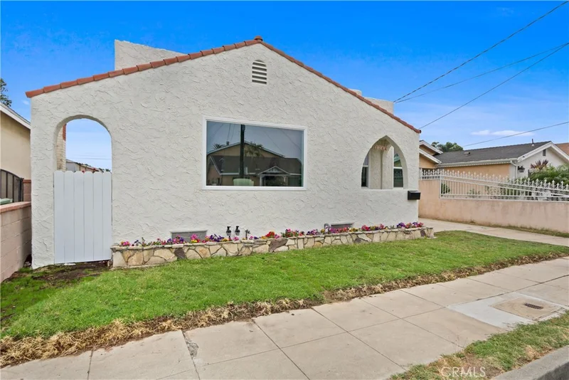 1244 N Neptune Avenue, Wilmington, CA 90744