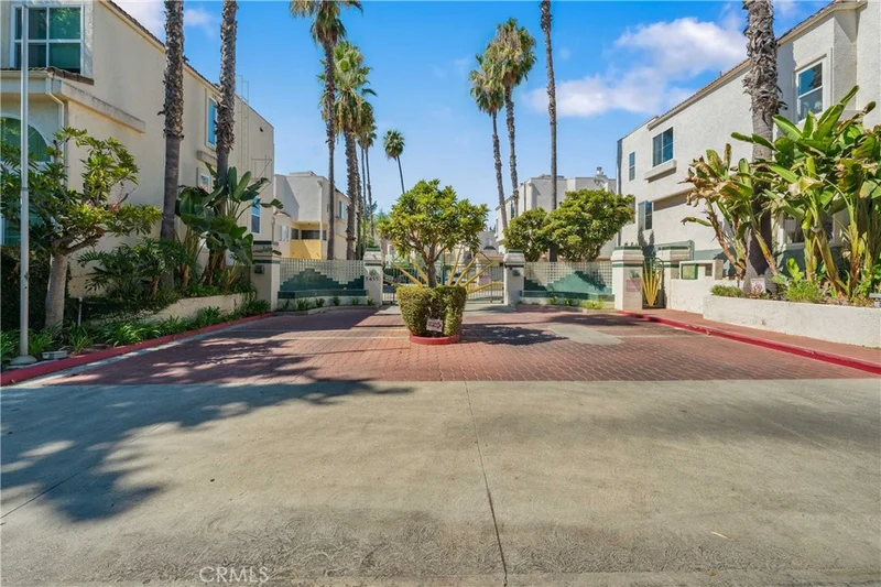5455 Sylmar Avenue 2201, Sherman Oaks, CA 91401