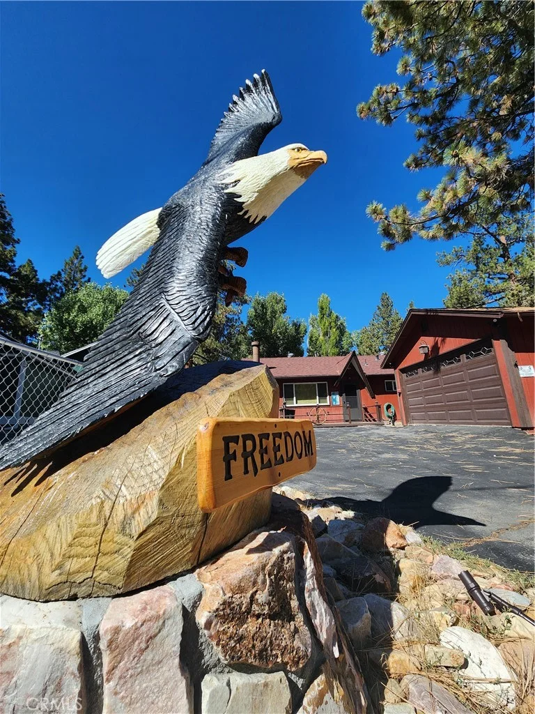 1005 N Michael Avenue, Big Bear City, CA 92314