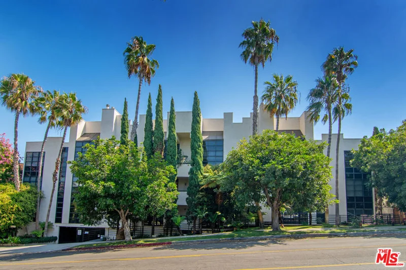 11636 Montana Avenue 101, Los Angeles, CA 90049