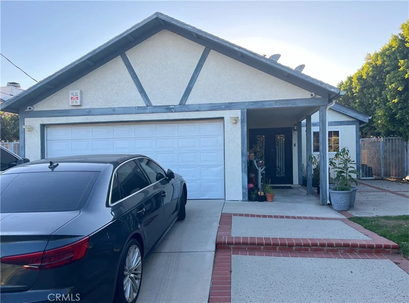 7923 Van Noord Avenue, North Hollywood, CA 91605
