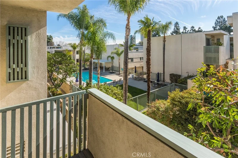 4261 W Sarah Street 3, Burbank, CA 91505