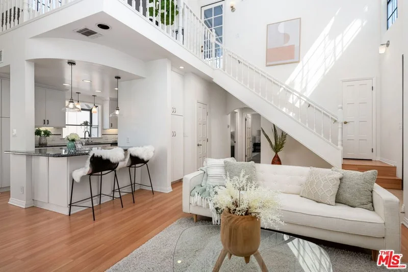 412 Arnaz Drive 9, Los Angeles, CA 90048