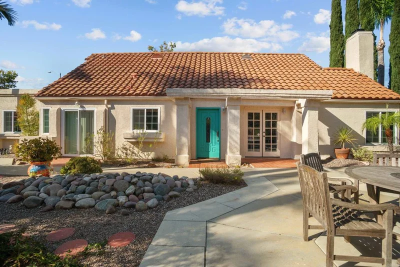 1852 Villa Del Dios Glen, Escondido, CA 92029