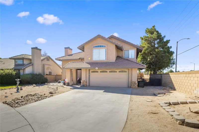 1002 Lillian Court, Lancaster, CA 93535