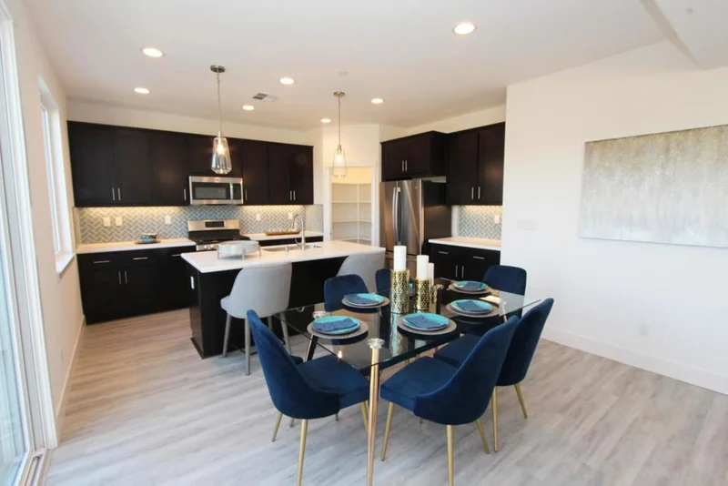 1172 Scout Peak Way 14-57, Hollister, CA 95023