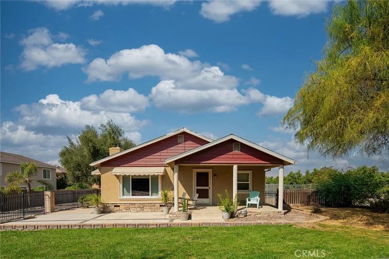 1185 E Pioneer Avenue, Redlands, CA 92374