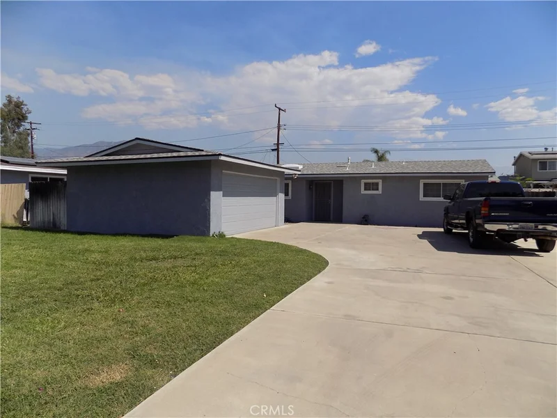 7827 Colwyn Avenue, Highland, CA 92346