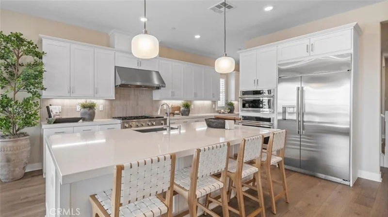 29558 Camino Azar, Valencia, CA 91354
