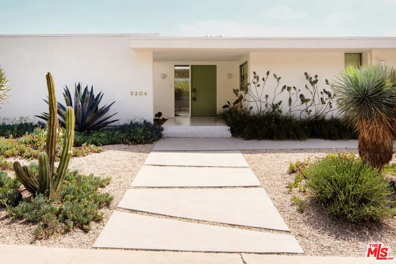 5206 Los Bonitos Way, Los Angeles, CA 90027