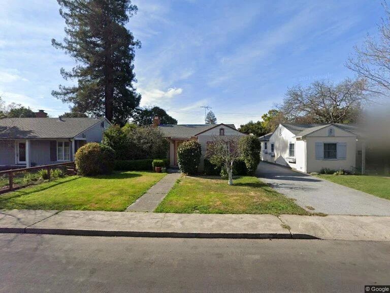 1015 Henderson Avenue, Menlo Park, CA 94025
