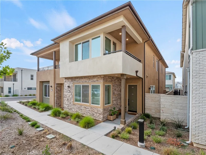 27254 Red Willow Court, Valencia, CA 91381