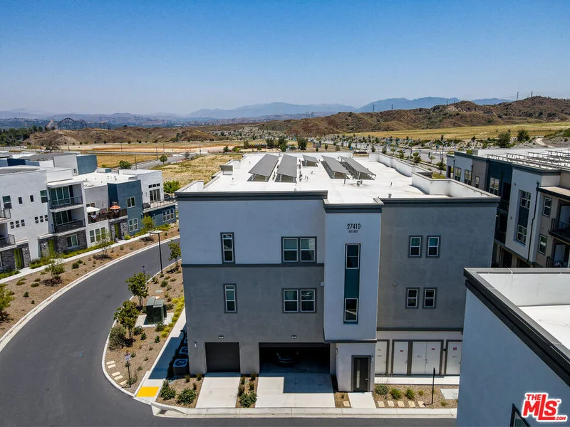 27410 Merlin Place 301, Valencia, CA 91381