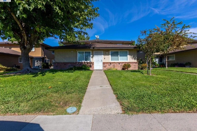 4521 Palm Ave, Unit 3, Sacramento, CA 95842