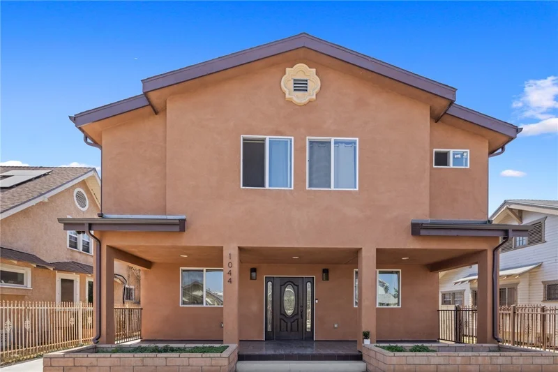 1044 W 46th Street, Los Angeles, CA 90037