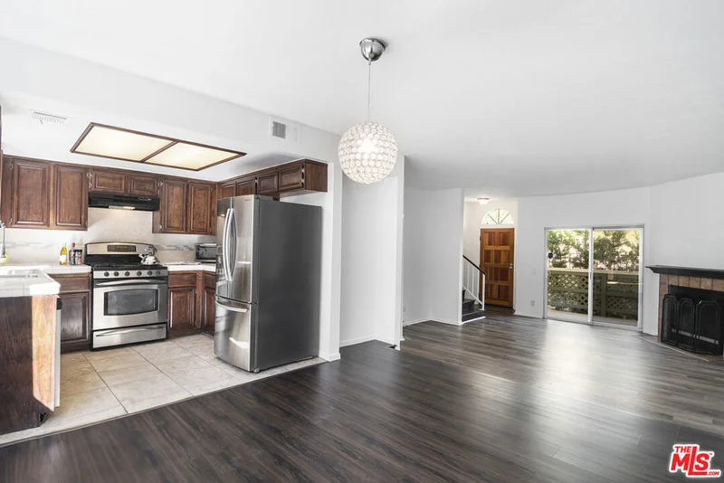 8958 Burnet Avenue C4, North Hills, CA 91343