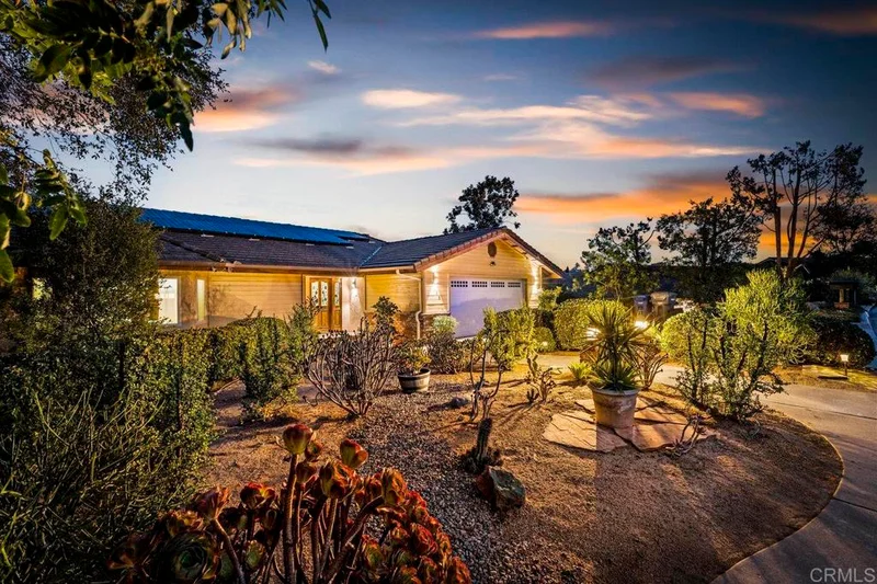 10195 Sage Hill Way, Escondido, CA 92026