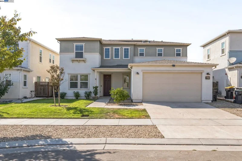 18477 Yorkton Dr, Lathrop, CA 95330