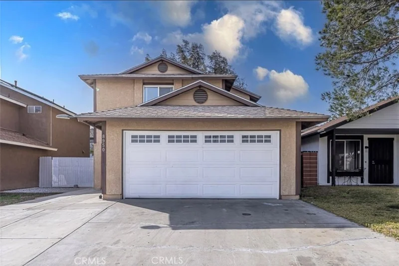 8950 Summerwood Way, Fontana, CA 92335