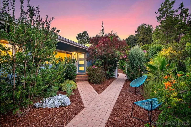 10212 Vista De La Cruz, La Mesa, CA 91941