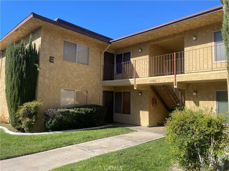 42865 15th Street W 10, Lancaster, CA 93534