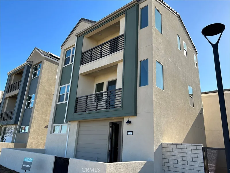 27397 Snow Creek Place, Valencia, CA 91381