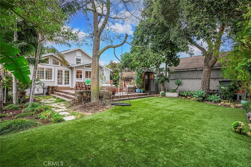 1256 Owosso Avenue, Hermosa Beach, CA 90254