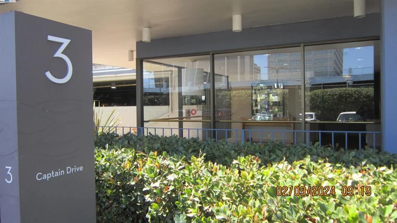 3 Captain Dr D211, Emeryville, CA 94608