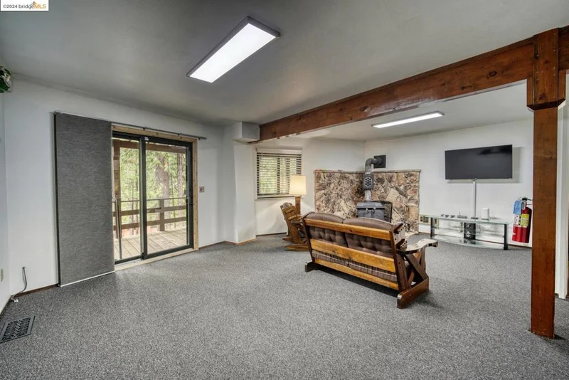 2535 Innsbruk Dr, Arnold, CA 95223