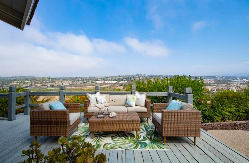 2748 Waterbury Way, Carlsbad, CA 92010