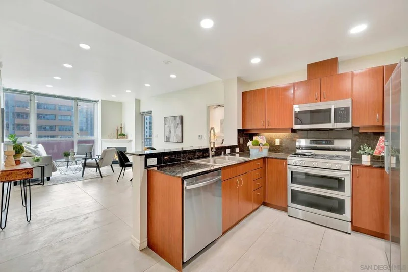 300 W Beech St 601, San Diego, CA 92101