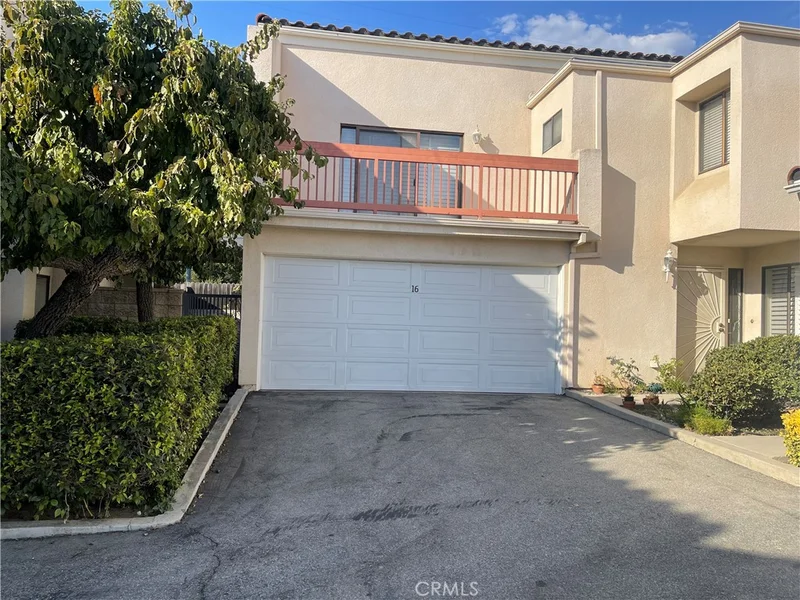 10022 Reseda Boulevard 16, Northridge, CA 91324