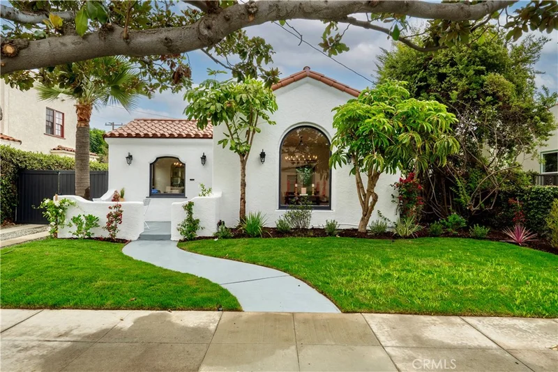 230 Orizaba Avenue, Long Beach, CA 90803