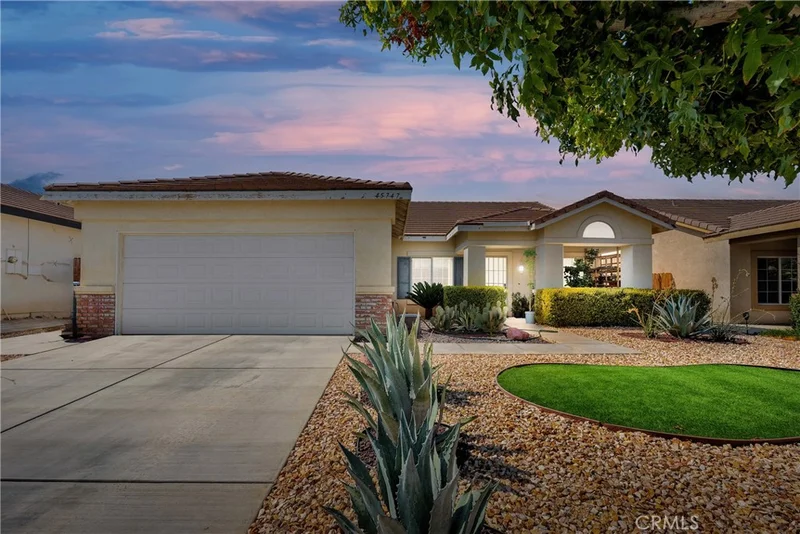 45747 Knightsbridge Street, Lancaster, CA 93534