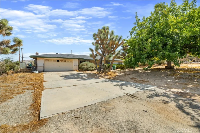 8545 Amador Avenue, Yucca Valley, CA 92284