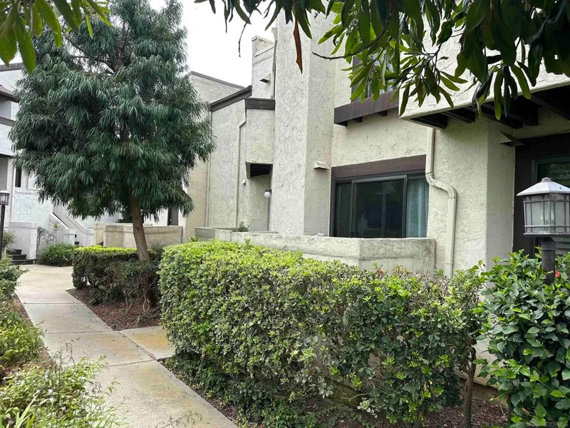 2276 Caminito Pescado 40, San Diego, CA 92107