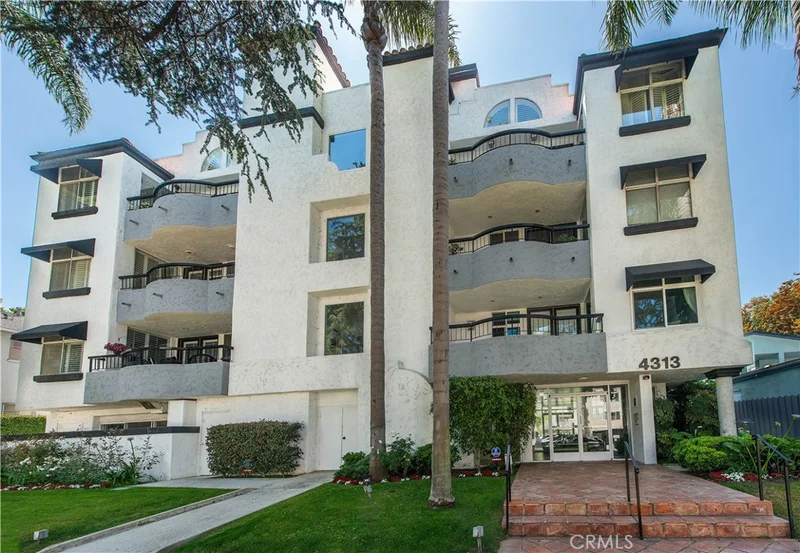 4313 Van Nuys Boulevard 201, Sherman Oaks, CA 91403