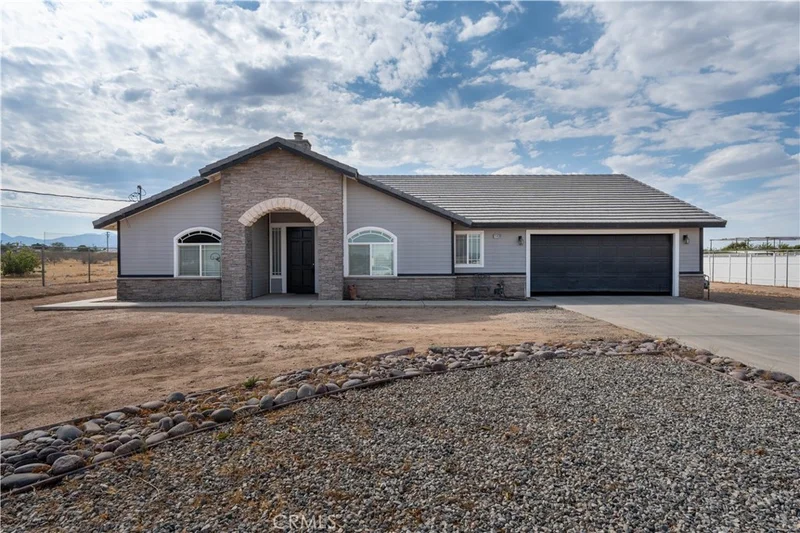 11436 Pinon Avenue, Hesperia, CA 92345