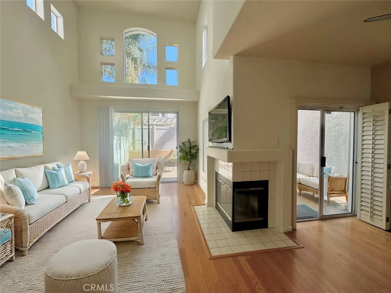 1049 Explanada Street 105, Corona, CA 92879