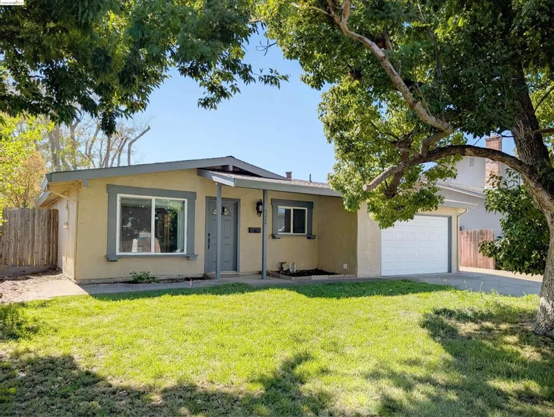 5224 Fitzwilliam Way, Sacramento, CA 95823