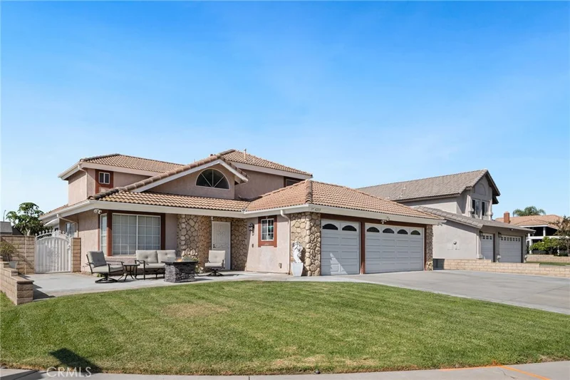 4203 Torrey Pines Drive, Riverside, CA 92505