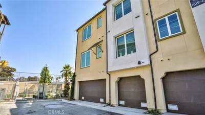 1522 Doheny Way photo 2
