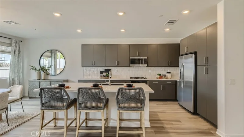 2761 Lake Mendoza Street, Rialto, CA 92377