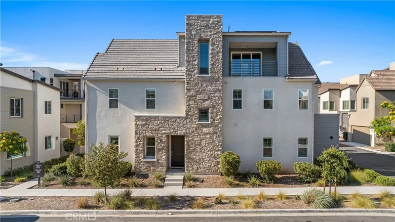 117 Scale, Irvine, CA 92618
