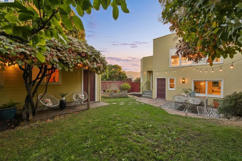 907 Carmel Avenue, Albany, CA 94706