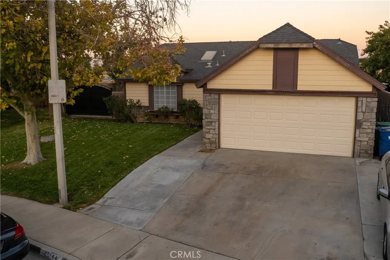 45144 Andale Avenue, Lancaster, CA 93535